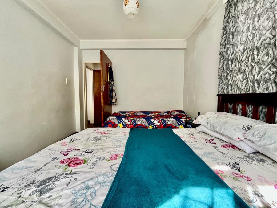 1 Bedroom Property for Sale in Wynberg Western Cape